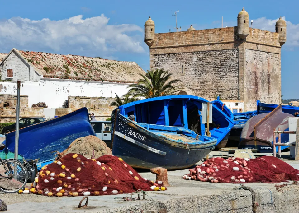 Barques et remparts du port d'Essaouira